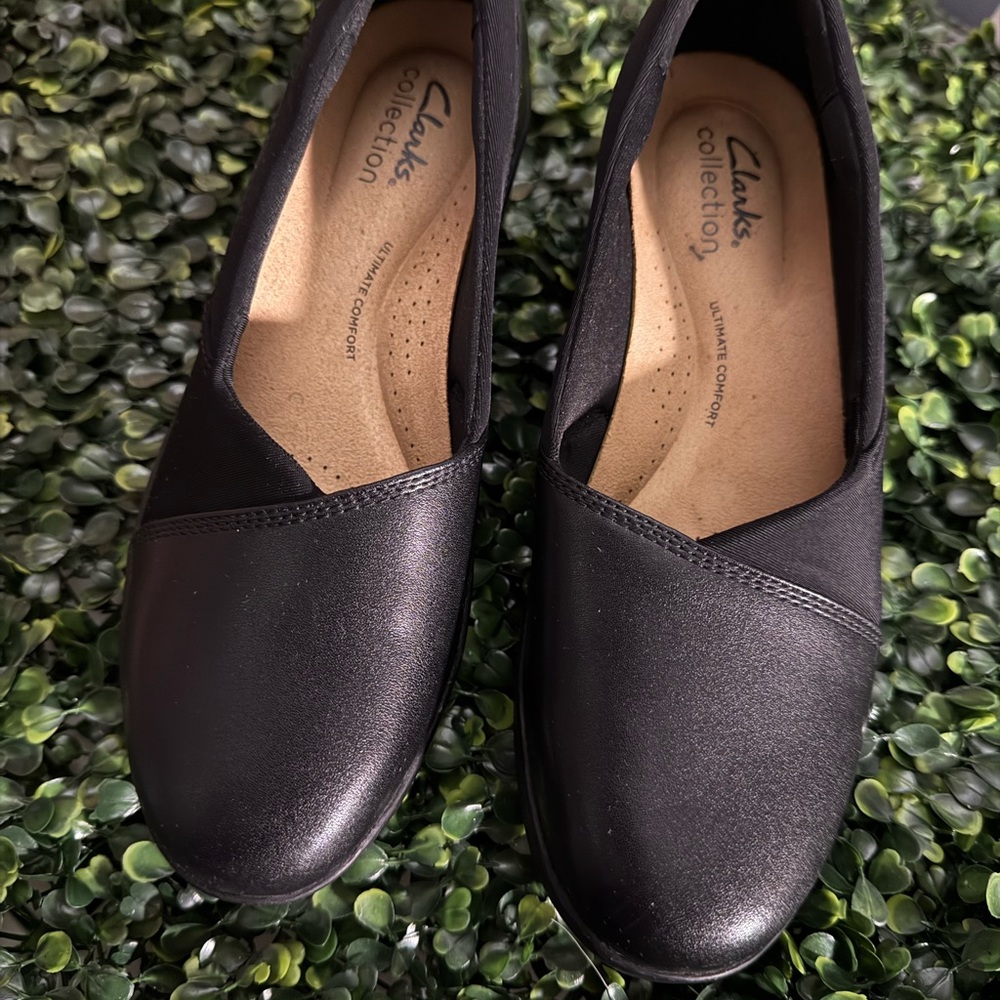 Clarks Women's Black Loafers
